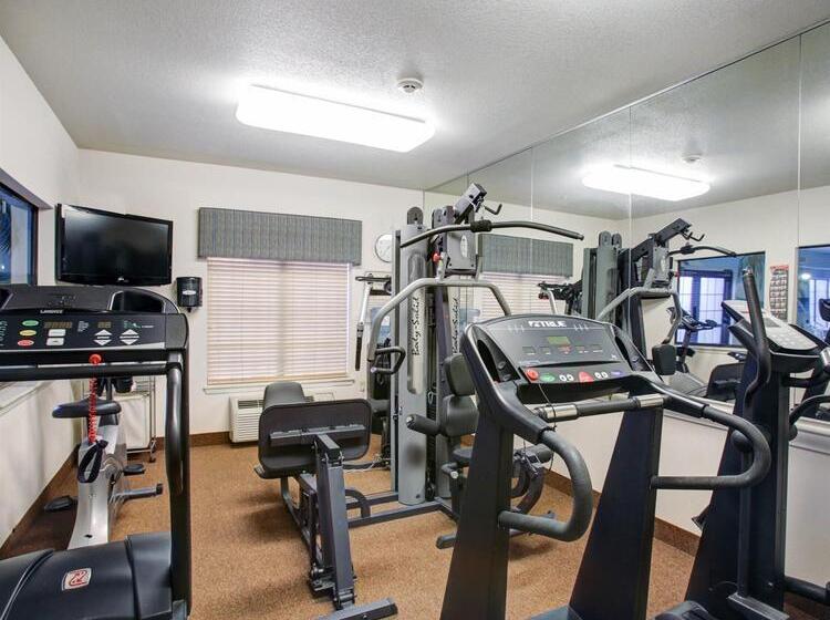 هتل Quality Inn & Suites Near University