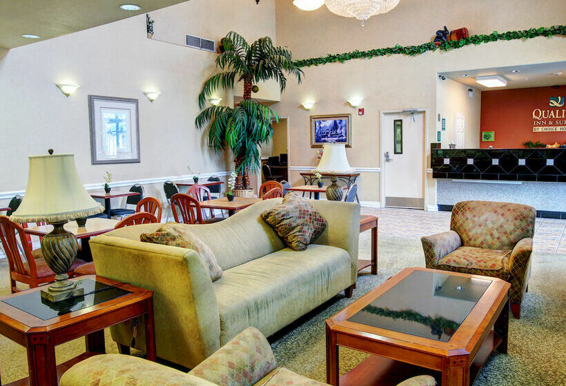 Отель Quality Inn & Suites New Braunfels