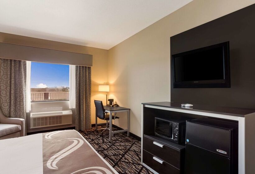 בית מלון כפרי Quality Inn & Suites Pearl Jackson