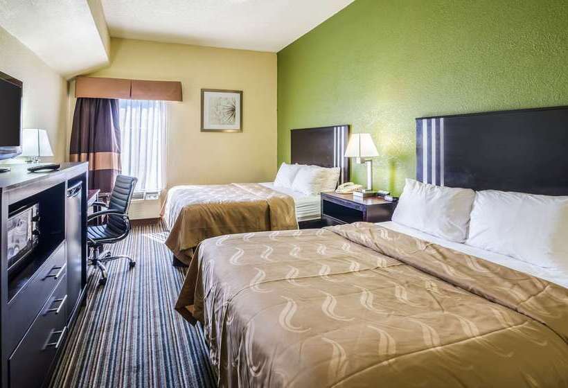 Отель Quality Inn & Suites