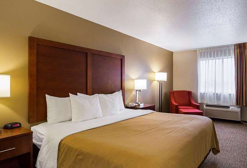هتل Quality Inn Waverly