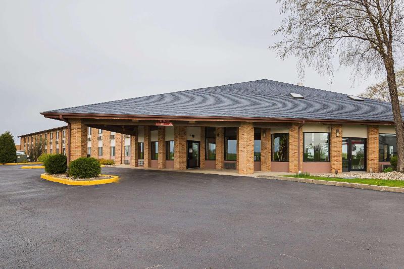 هتل Quality Inn Waverly