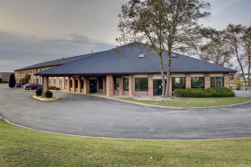 هتل Quality Inn Waverly