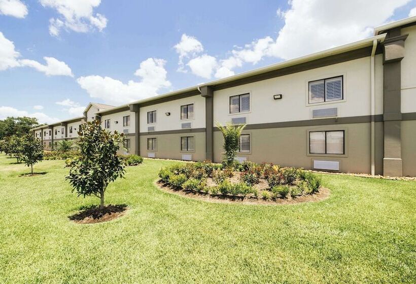 هتل Quality Suites Houston Hobby Airport