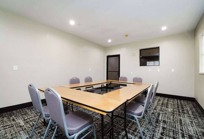 هتل Quality Suites Houston Hobby Airport