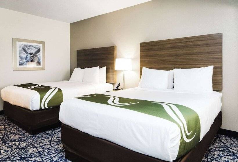 هتل Quality Suites Houston Hobby Airport