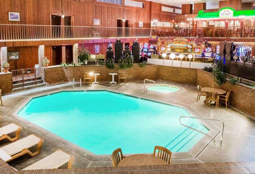 فندق Ramada By Wyndham Ely