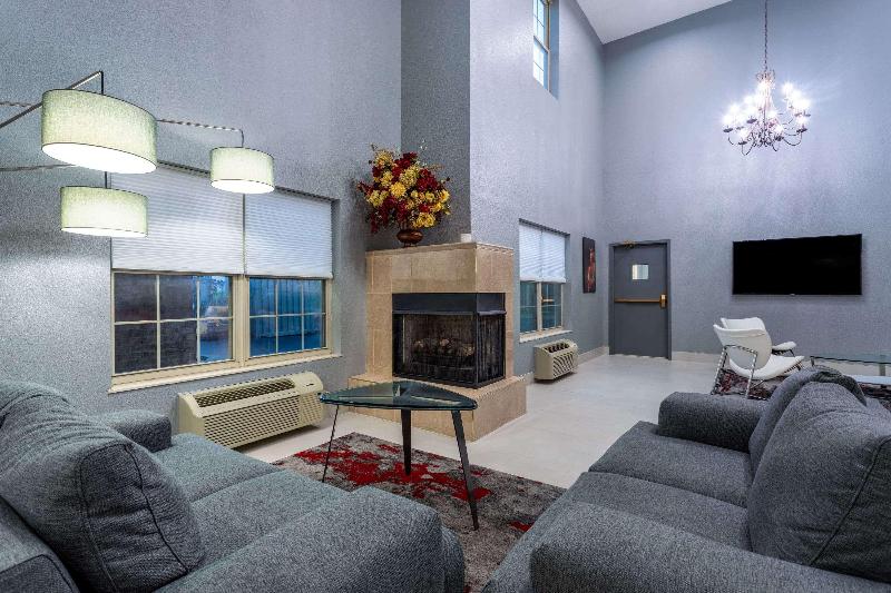 Отель Ramada By Wyndham Sellersburg/louisville North