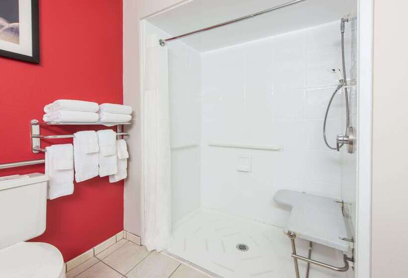 هتل Ramada By Wyndham Springfield North