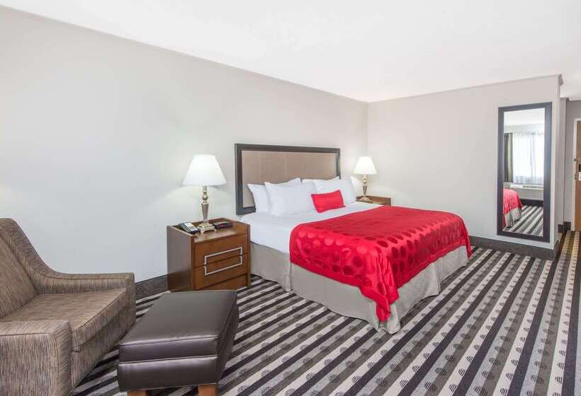 هتل Ramada By Wyndham Springfield North