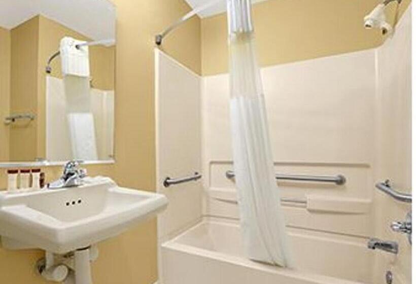 هتل Ramada Limited Columbia