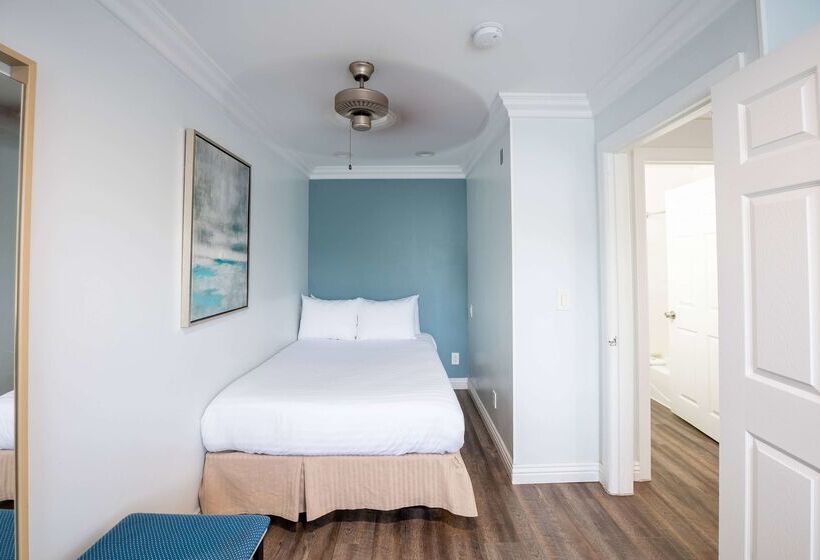 هتل Ramada By Wyndham Redondo Beach