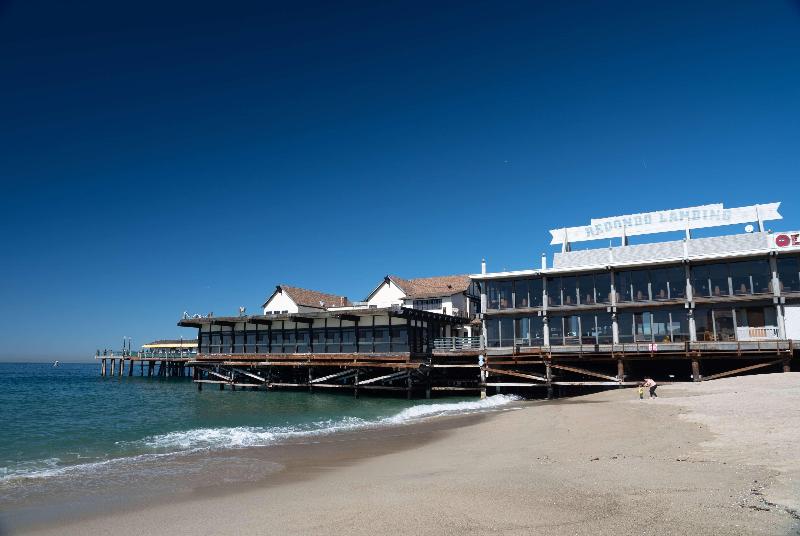 هتل Ramada By Wyndham Redondo Beach