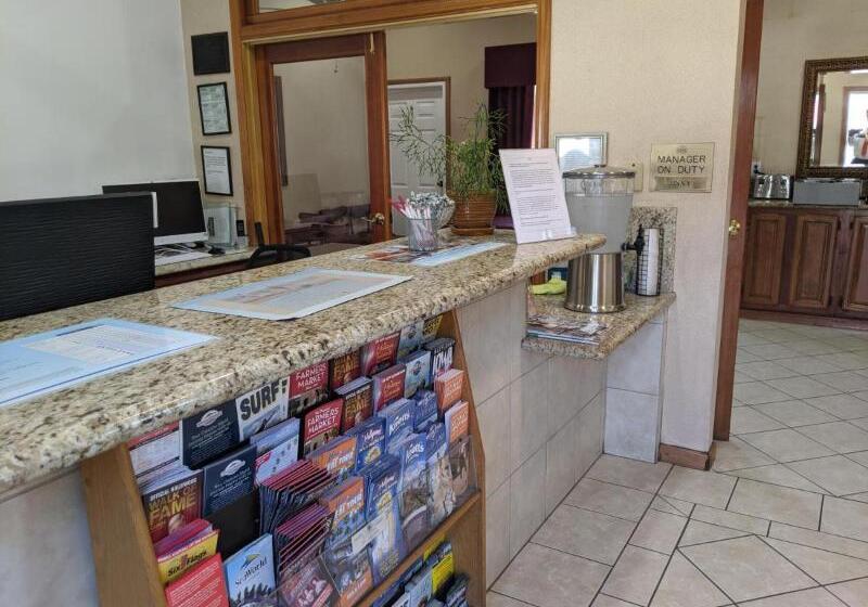 هتل Ramada By Wyndham Redondo Beach