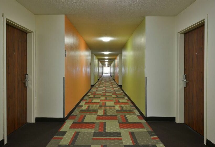 בית מלון כפרי Red Roof Inn & Suites Savannah Gateway