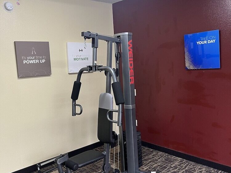 בית מלון כפרי Red Roof Inn & Suites Indianapolis Airport