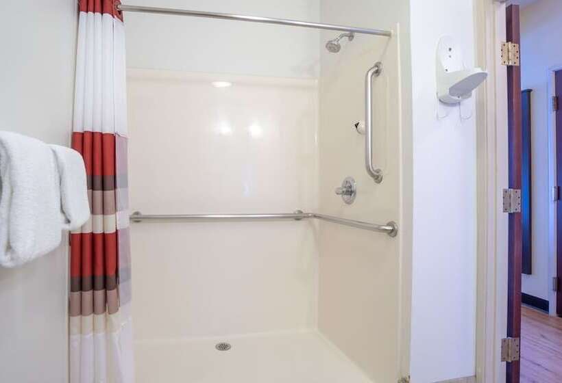 בית מלון כפרי Red Roof Inn & Suites Indianapolis Airport