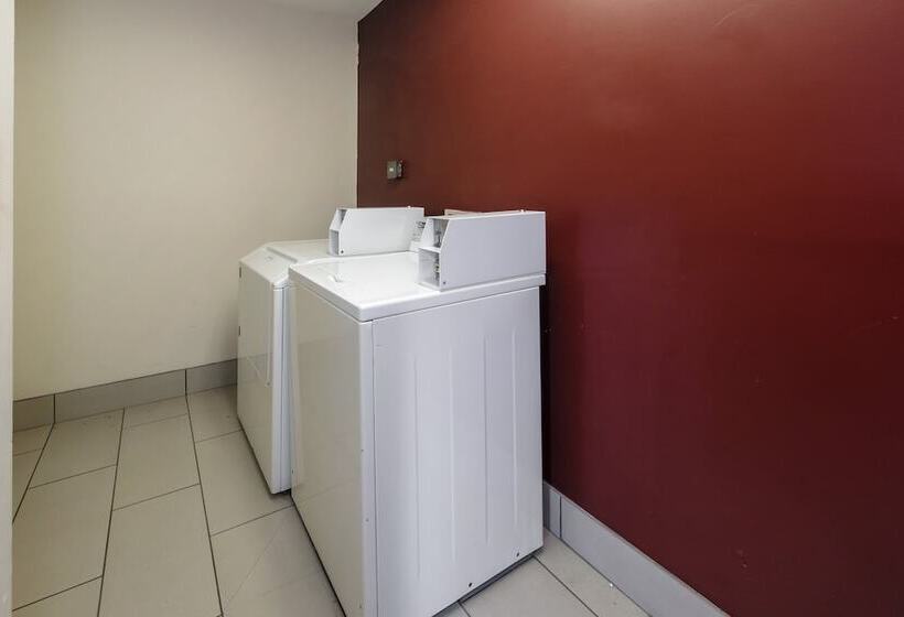 酒店 Red Roof Inn & Suites Savannah Airport