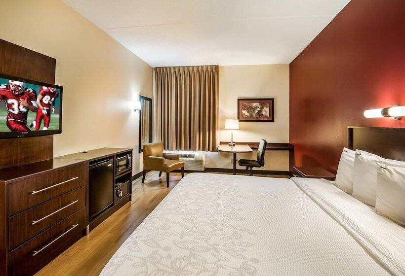 Отель Red Roof Inn Plus+ South Deerfield   Amherst