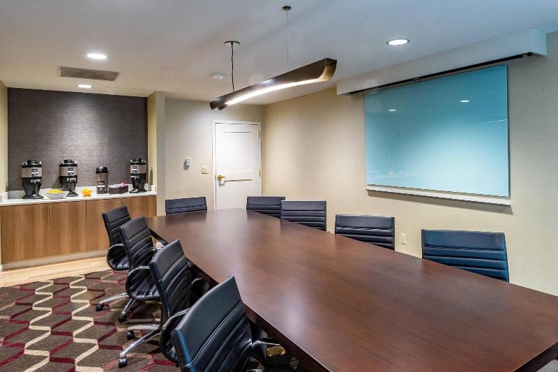 هتل Residence Inn By Marriott Anchorage Midtown