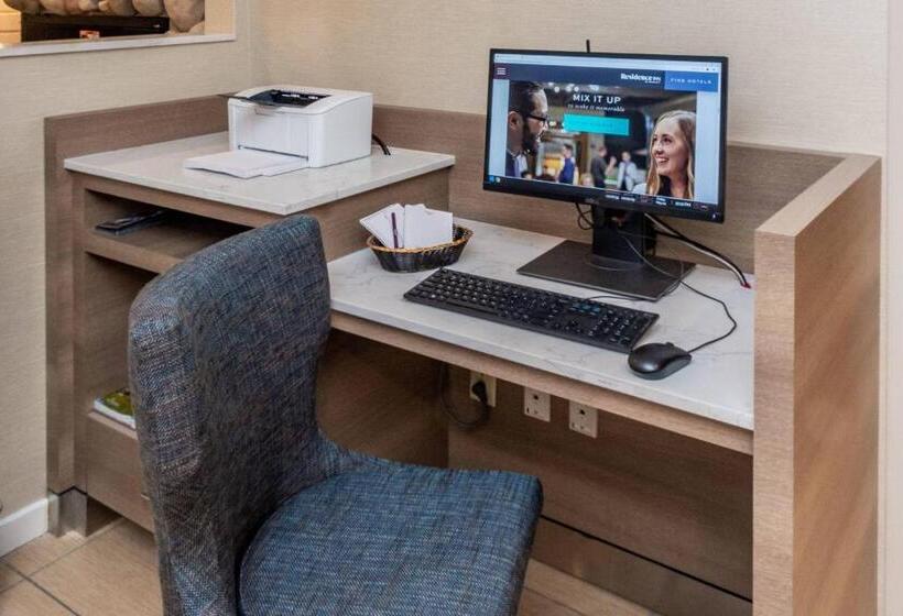 هتل Residence Inn By Marriott Anchorage Midtown