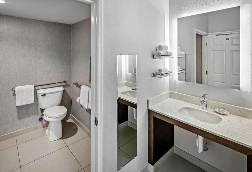 هتل Residence Inn By Marriott Anchorage Midtown