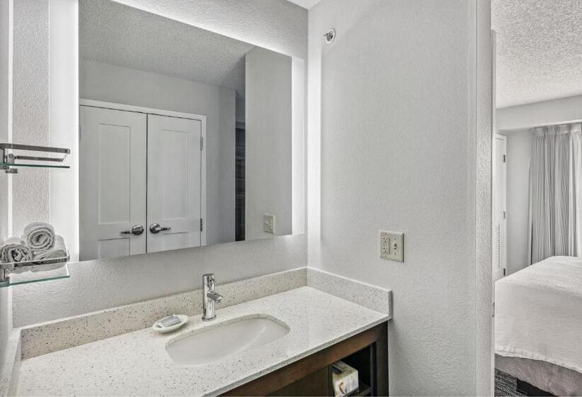 هتل Residence Inn By Marriott Anchorage Midtown