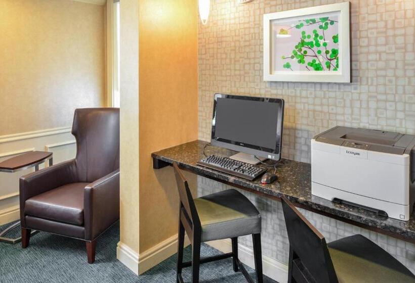 هتل Residence Inn Baltimore White Marsh