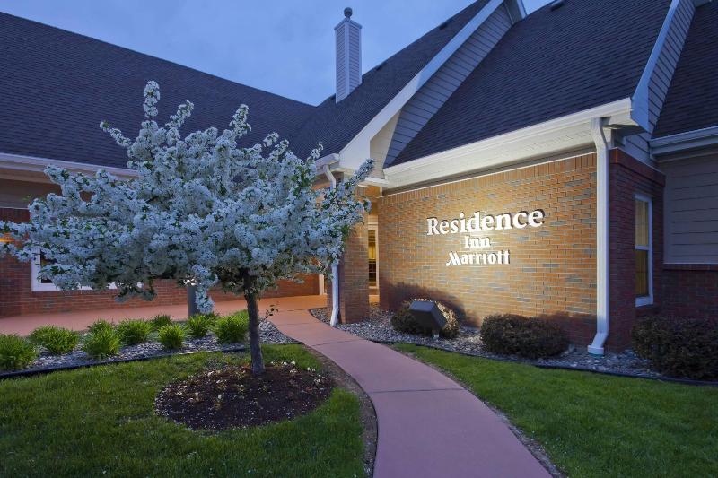 هتل Residence Inn Buffalo Galleria Mall