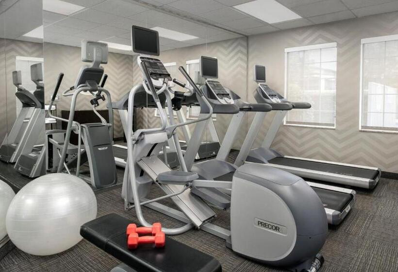 هتل Residence Inn Chico