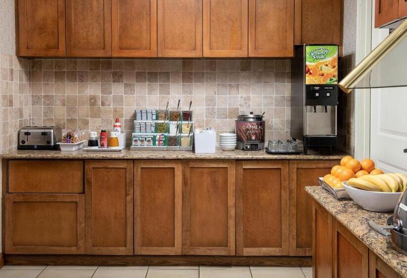 هتل Residence Inn Chico