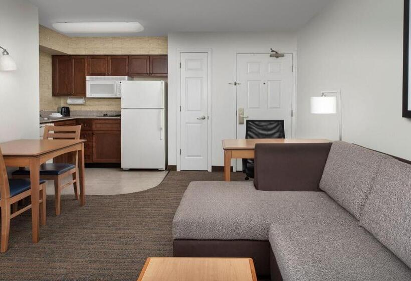 هتل Residence Inn Chico