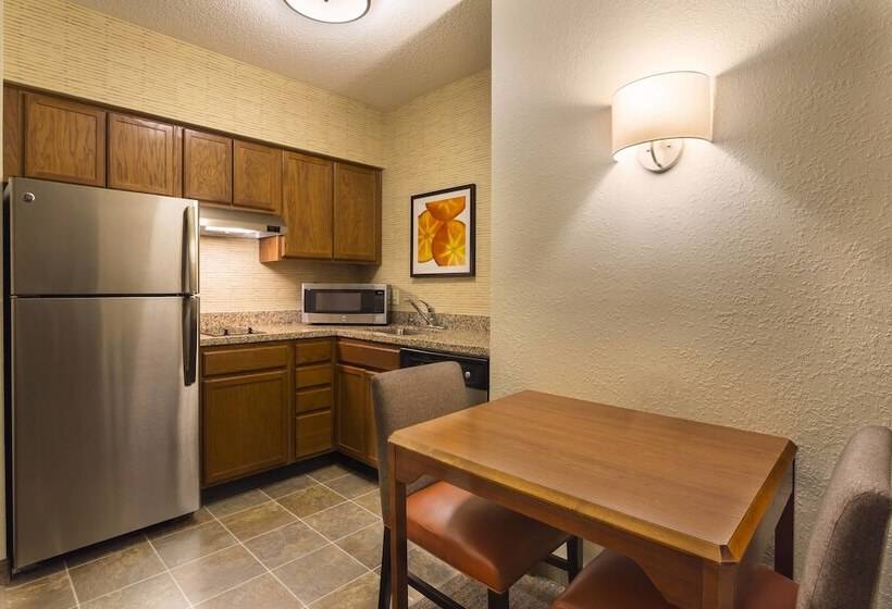 هتل Residence Inn Louisville Northeast