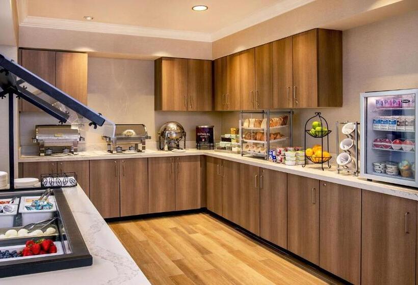 هتل Residence Inn By Marriott Norfolk Airport
