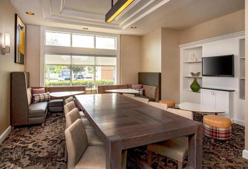 هتل Residence Inn By Marriott Norfolk Airport