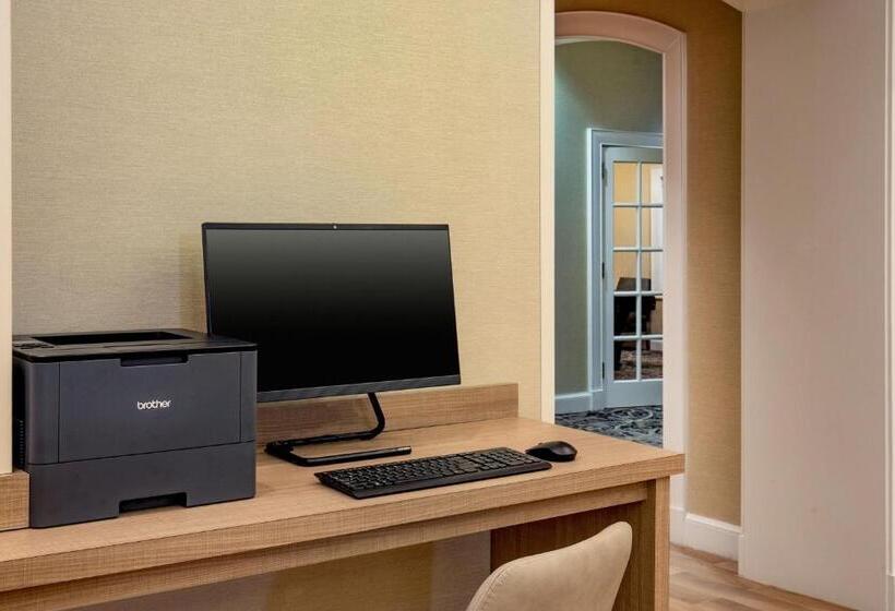 هتل Residence Inn By Marriott Norfolk Airport