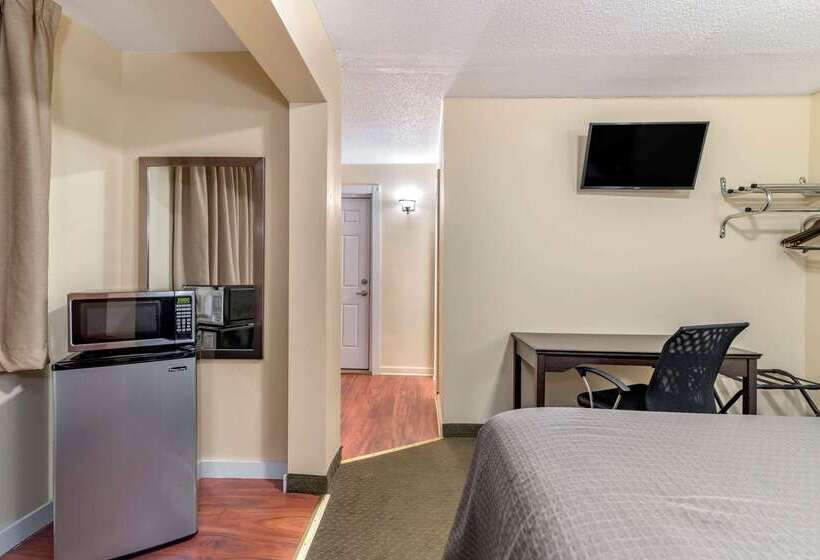 هتل Rodeway Inn Lake George Outlets