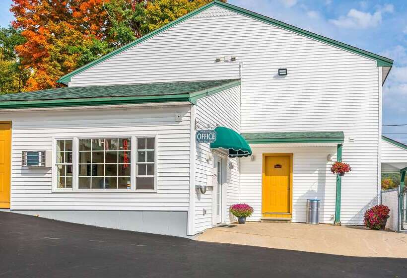 هتل Rodeway Inn Lake George Outlets