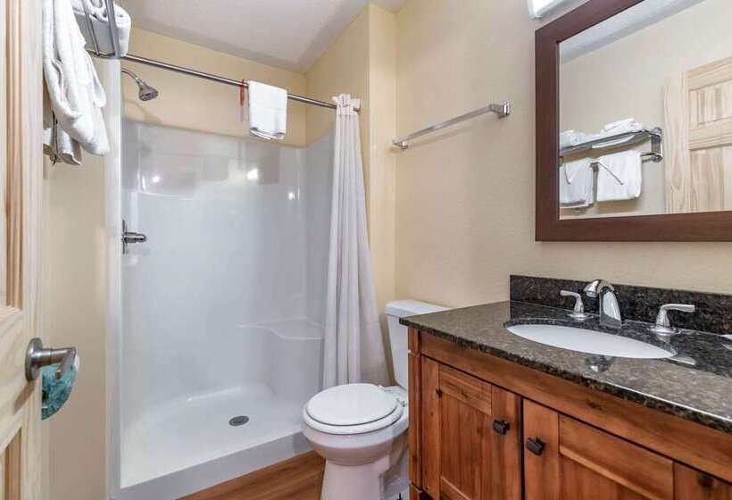 هتل Rodeway Inn Lake George Outlets