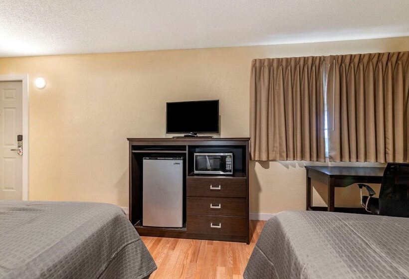 هتل Rodeway Inn Lake George Outlets