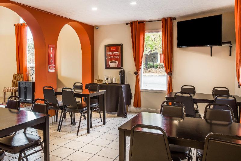 فندق Rodeway Inn & Suites