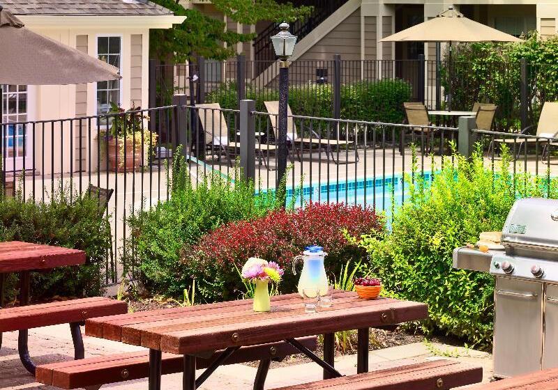 هتل Sonesta Es Suites St. Louis Westport