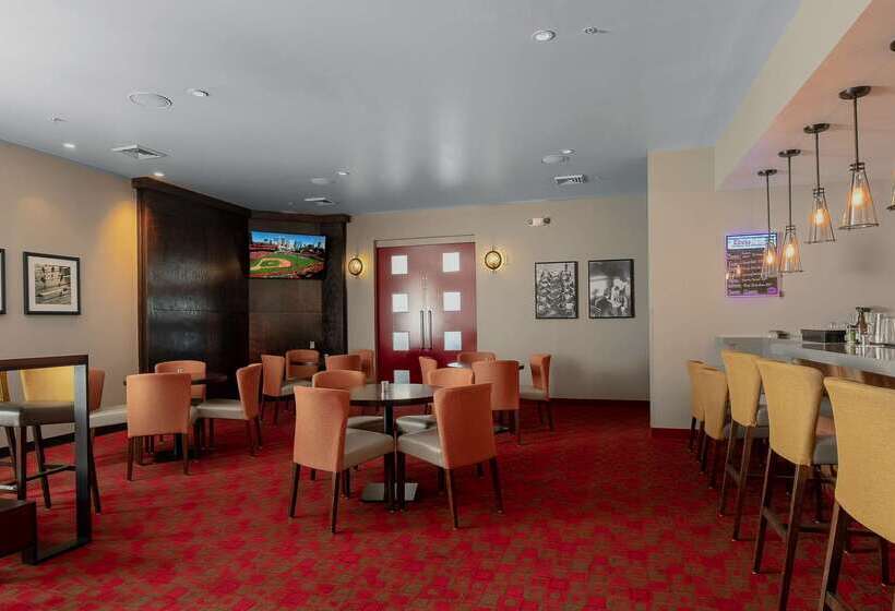 هتل State House Inn