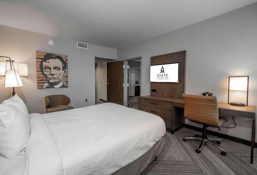 هتل State House Inn