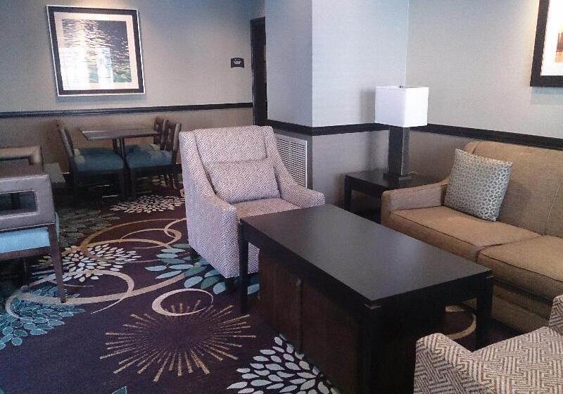 هتل Staybridge Suites Columbus Airport By Ihg