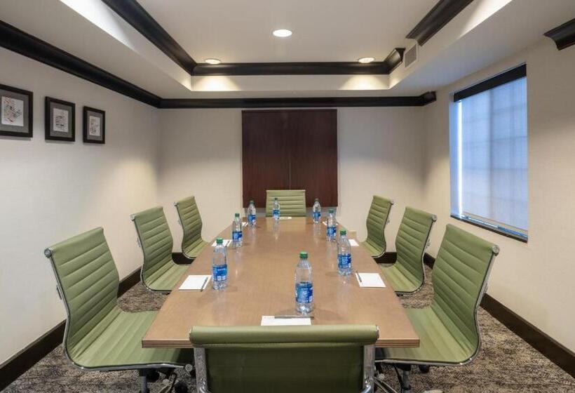 هتل Staybridge Suites Columbus Dublin, An Ihg