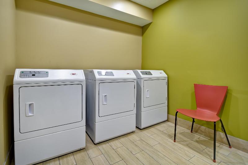 هتل Staybridge Suites Grand Rapids Kentwood, An Ihg