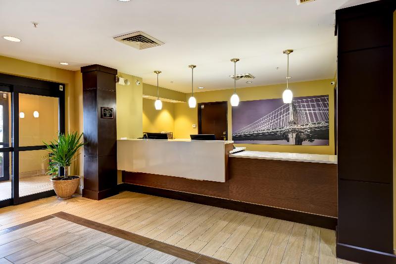 هتل Staybridge Suites Grand Rapids Kentwood, An Ihg