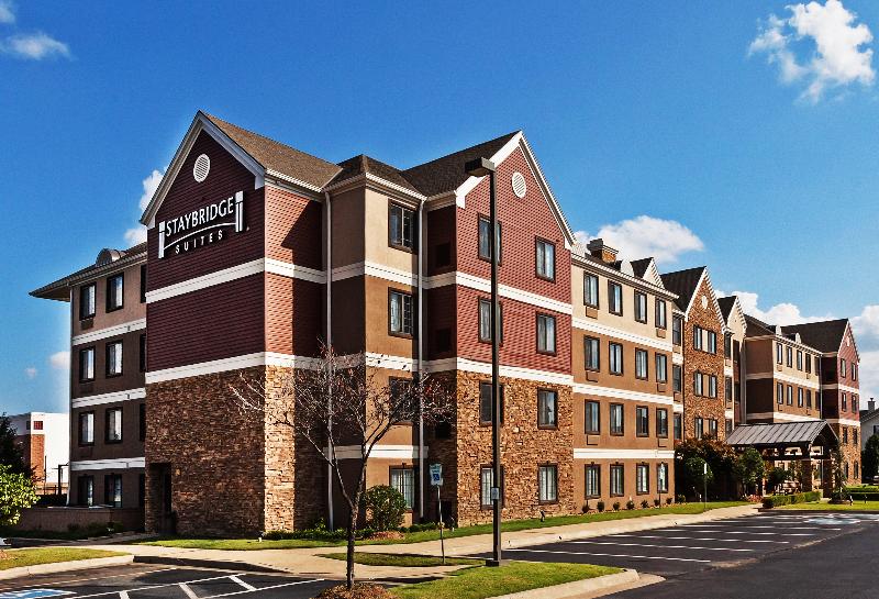 Hotel Staybridge Suites Tulsawoodland Hills