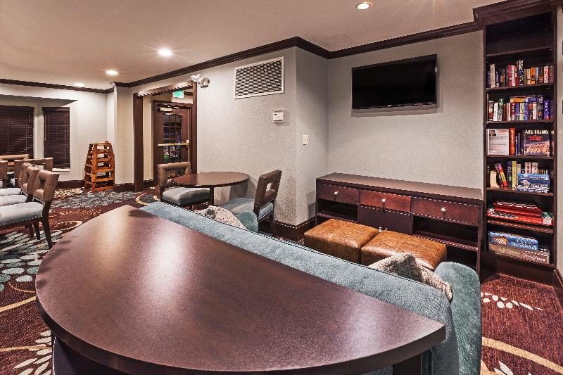 هتل Staybridge Suites Tulsa Woodland Hills, An Ihg